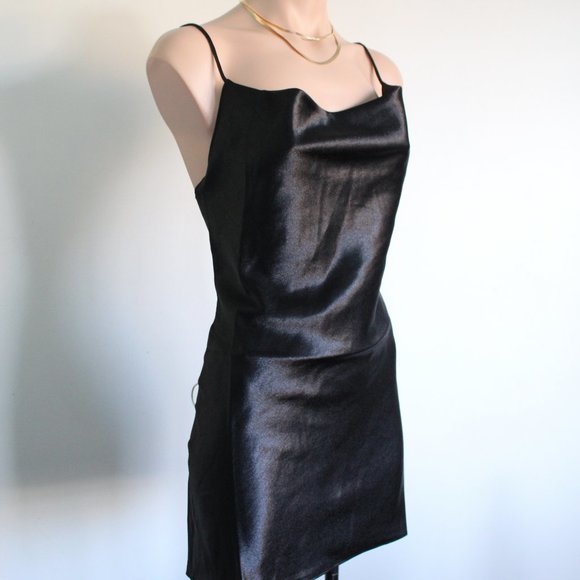 Dresses & Skirts - 🌞🐚Summer Tings Collection// Black Silk mini Dress